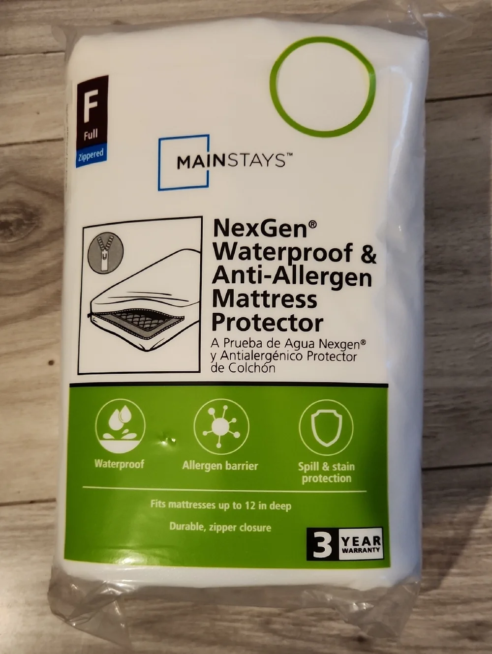 Mainstays White Mattress Protector with Green Accent